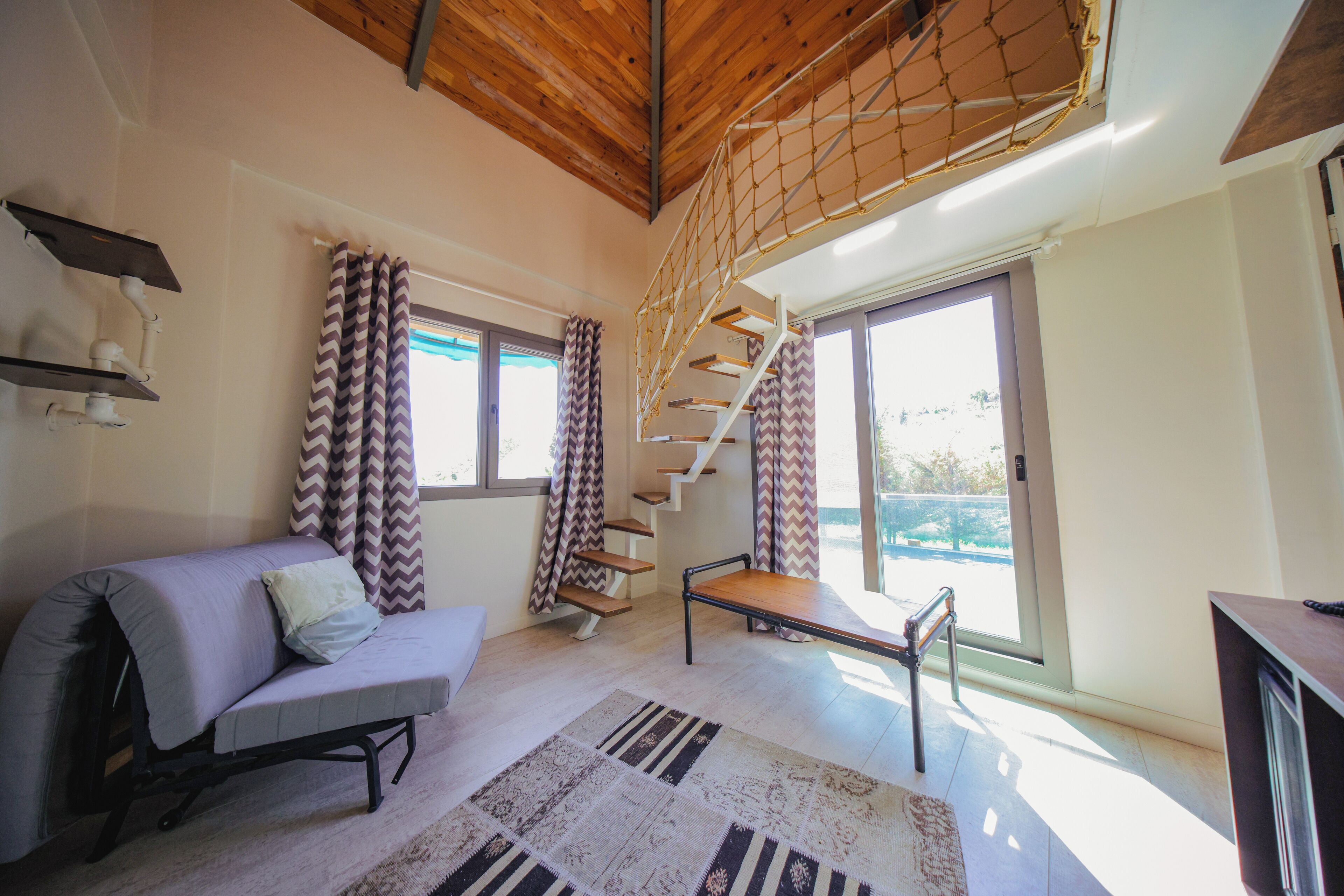 Frette Italian sheets, premium bedding, minibar, in-room safe