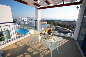 Luxury-Villa, 3 Schlafzimmer, eigener Pool | Ausblick vom Zimmer
