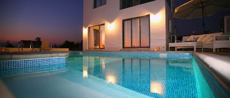 Piscine extérieure