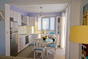 Biệt thự Cao cấp, 3 phòng ngủ, hồ bơi riêng | Bếp riêng | Tủ lạnh, lò vi sóng, lò nướng, bếp nấu 