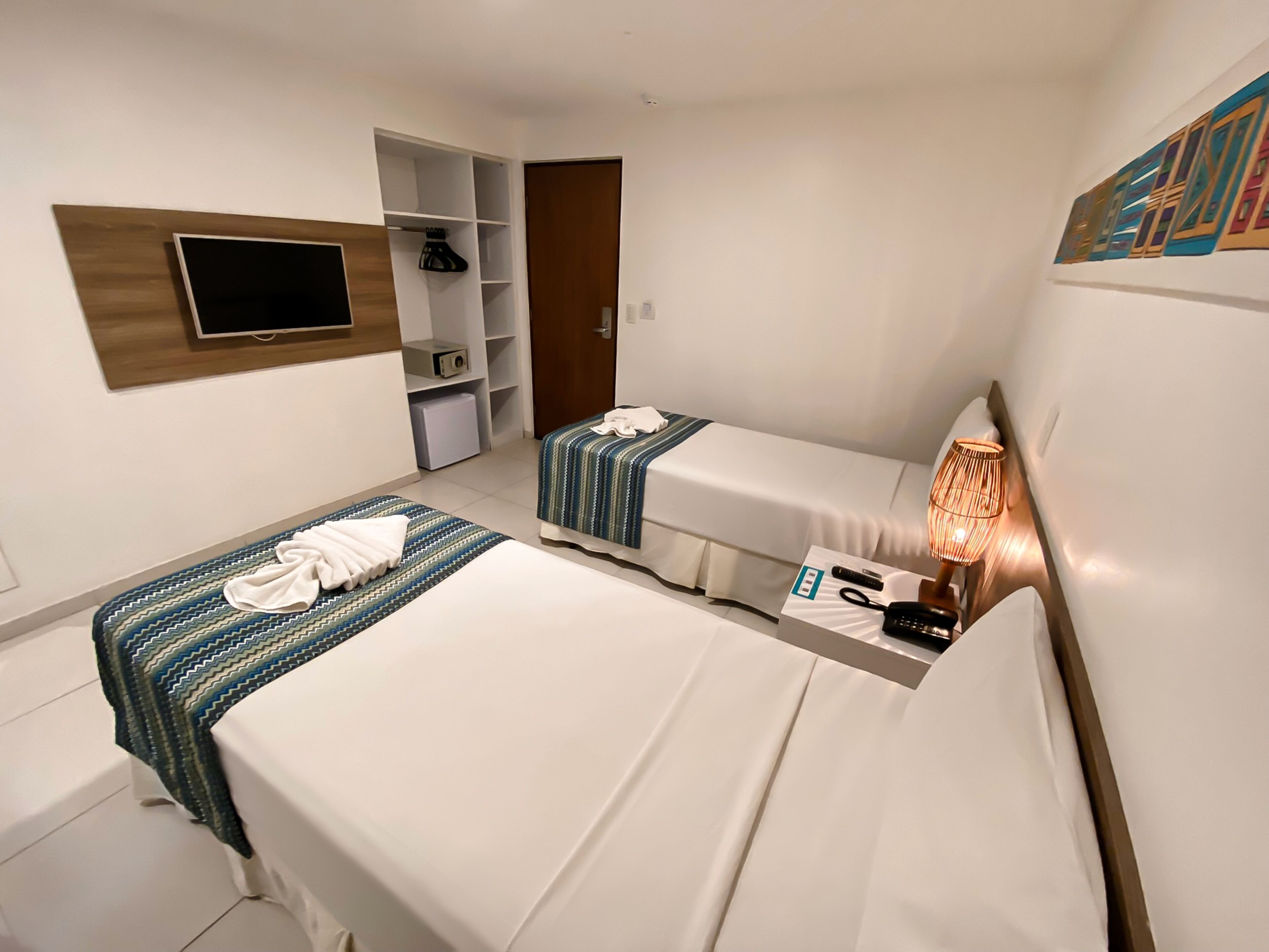 standard twin room, 2 single beds | minibar, in-room safe, desk, free wifi