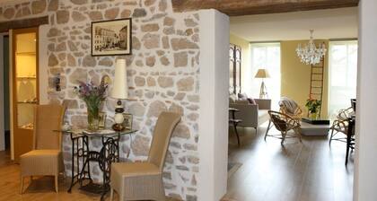 Aux Pierres Magiques