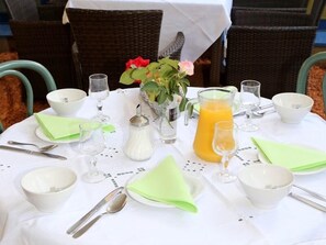 Restaurant - Aux Pierres Magiques (Saint-Laurent-de-Chamousset)