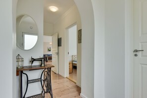 Apartment, 3 Bedrooms | 3 bedrooms, individually decorated, individually furnished