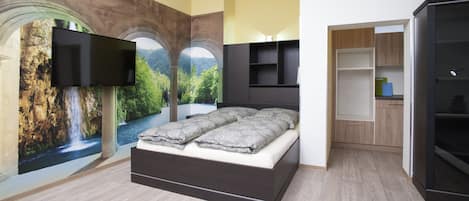 Classic Double Room | In-room safe, desk, free WiFi