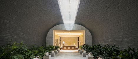 Couples treatment room(s), hot tub, body treatments, aromatherapy