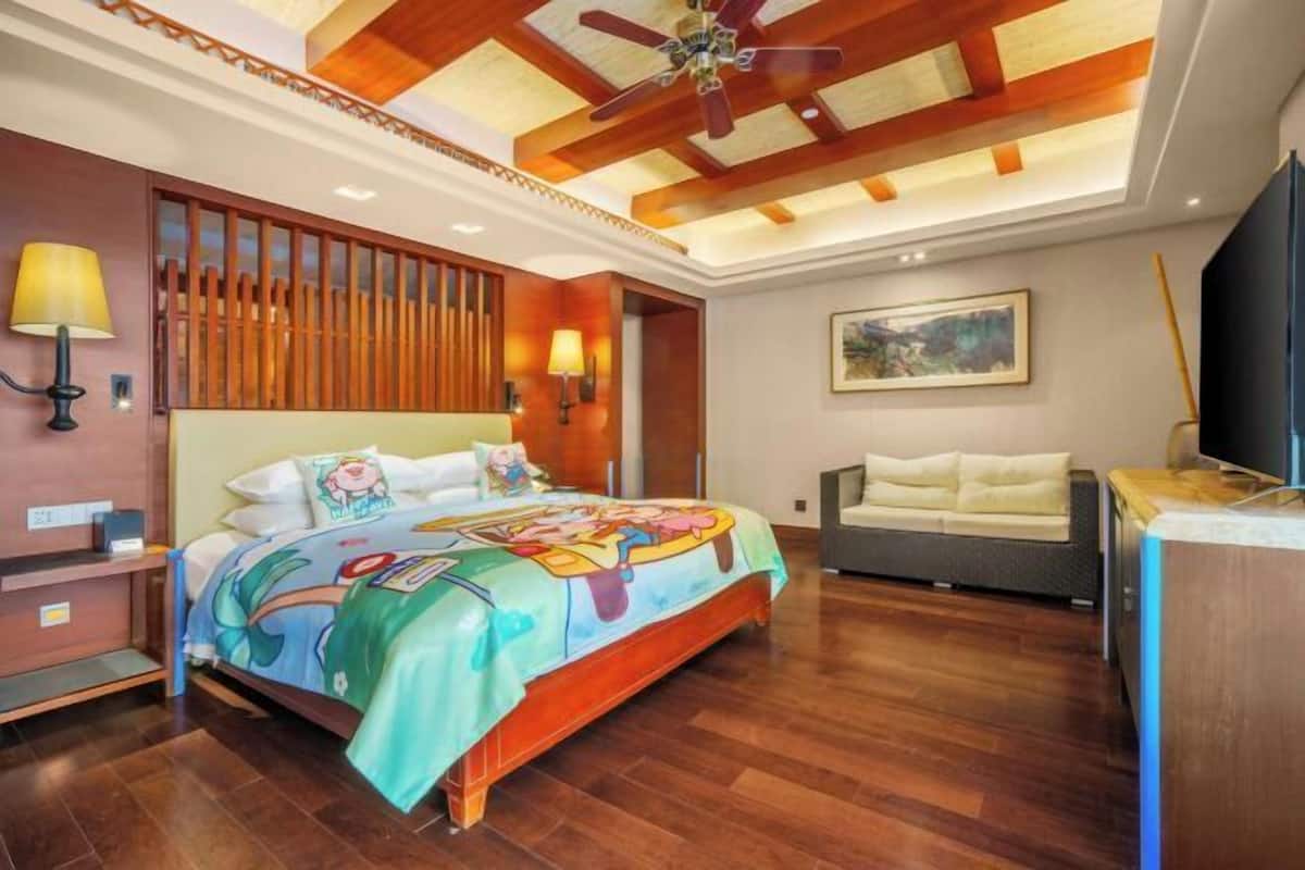 Minibar, in-room safe, blackout drapes, rollaway beds