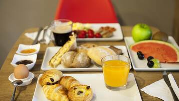 Dagelijks Engels ontbijt (EUR 21 per persoon)