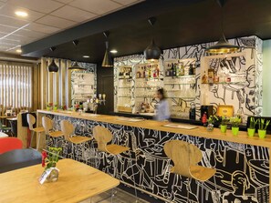 Bar (in der Unterkunft)