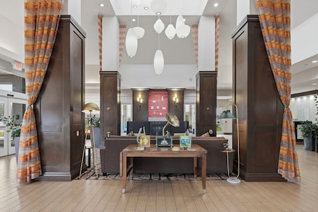 Lobby. Kozy Houston North