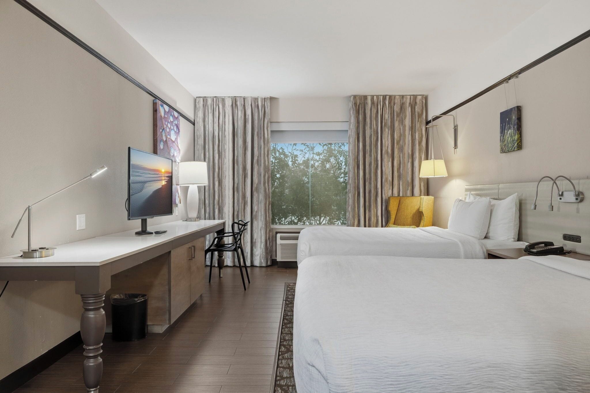 Standard Room, 1 Queen Bed | Room amenity