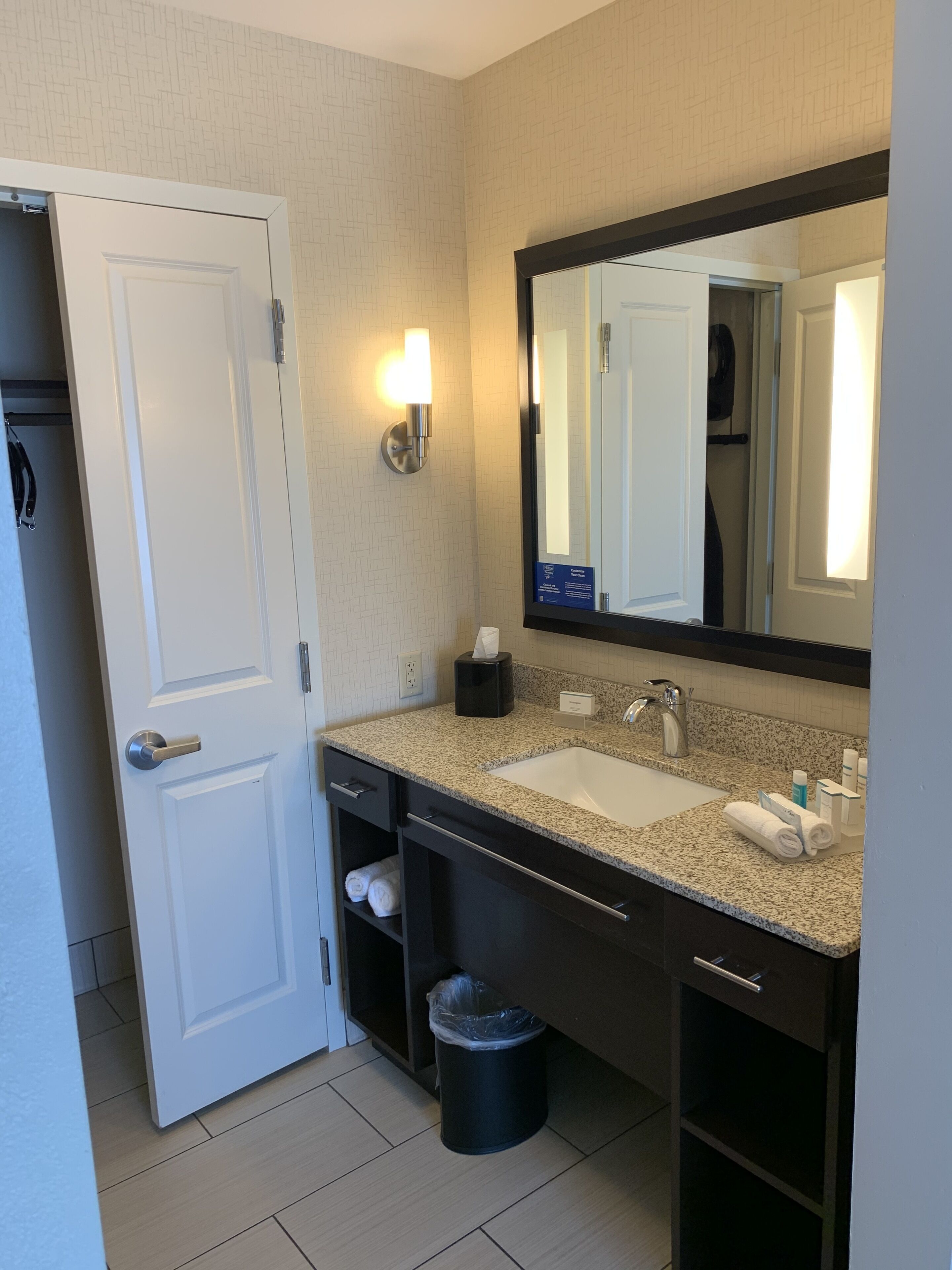 combined shower/bathtub, free toiletries, hair dryer, towels