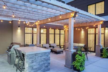 Terras. Homewood Suites by Hilton Munster