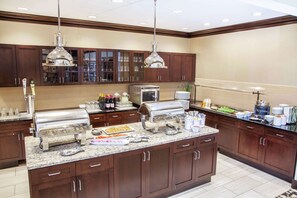 Free daily on-the-go breakfast  - Homewood Suites by Hilton Munster (Munster)