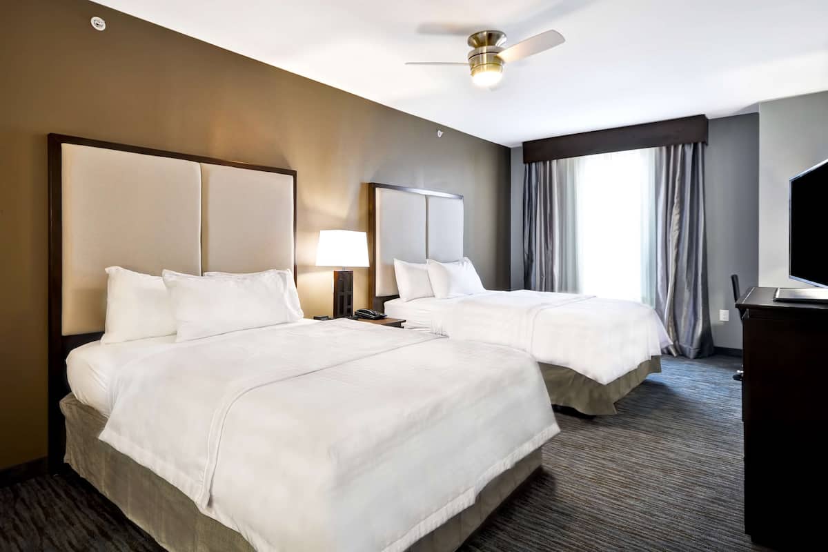 In-room safe, blackout curtains, free cots/infant beds, rollaway beds