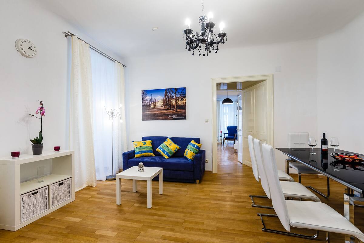 Premium Apartment, 2 Bedrooms (Top 8, incl. cleaning fee ) | Living area