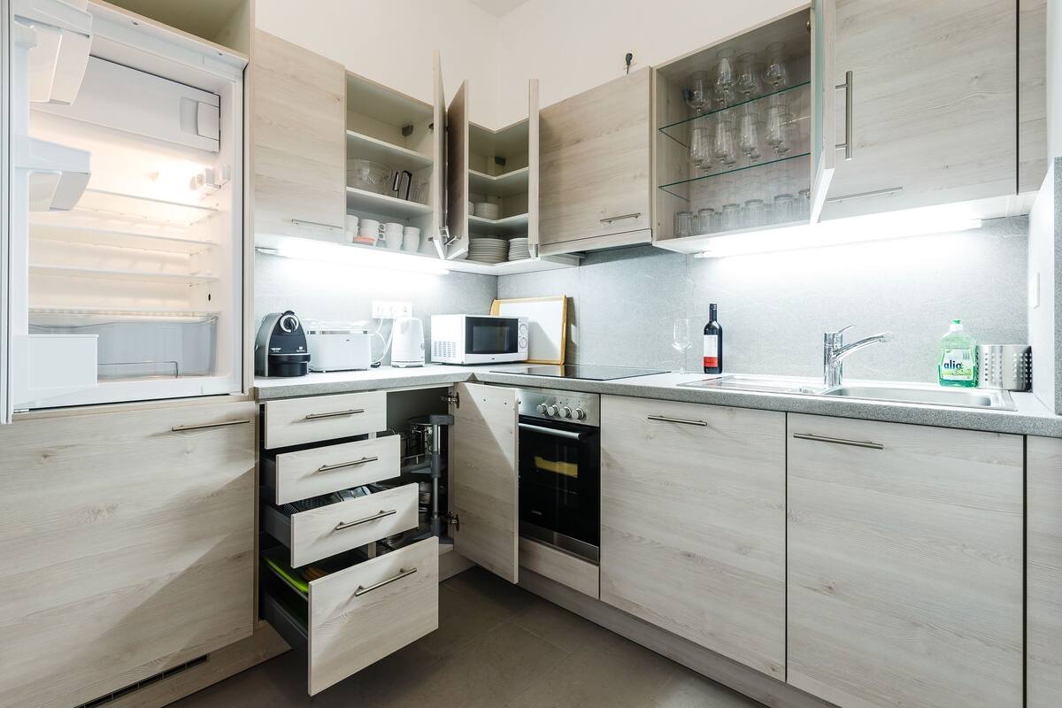 Premium Apartment, 2 Bedrooms (Top 4, incl. cleaning fee) | Private kitchen