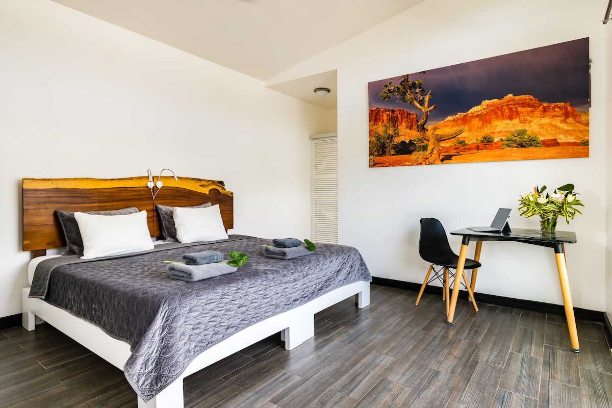 Premium Double Room, Garden View. Two single beds can be converted into a king bed. | Premium bedding, in-room safe, free WiFi