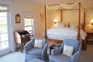 Suite, 1 Queen-Bett (Day Lilly) | Hochwertige Bettwaren, individuell dekoriert, individuell eingerichtet