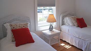 Cottage, 2 kamar tidur (South) | Seprai premium dan didekorasi berbeda-beda