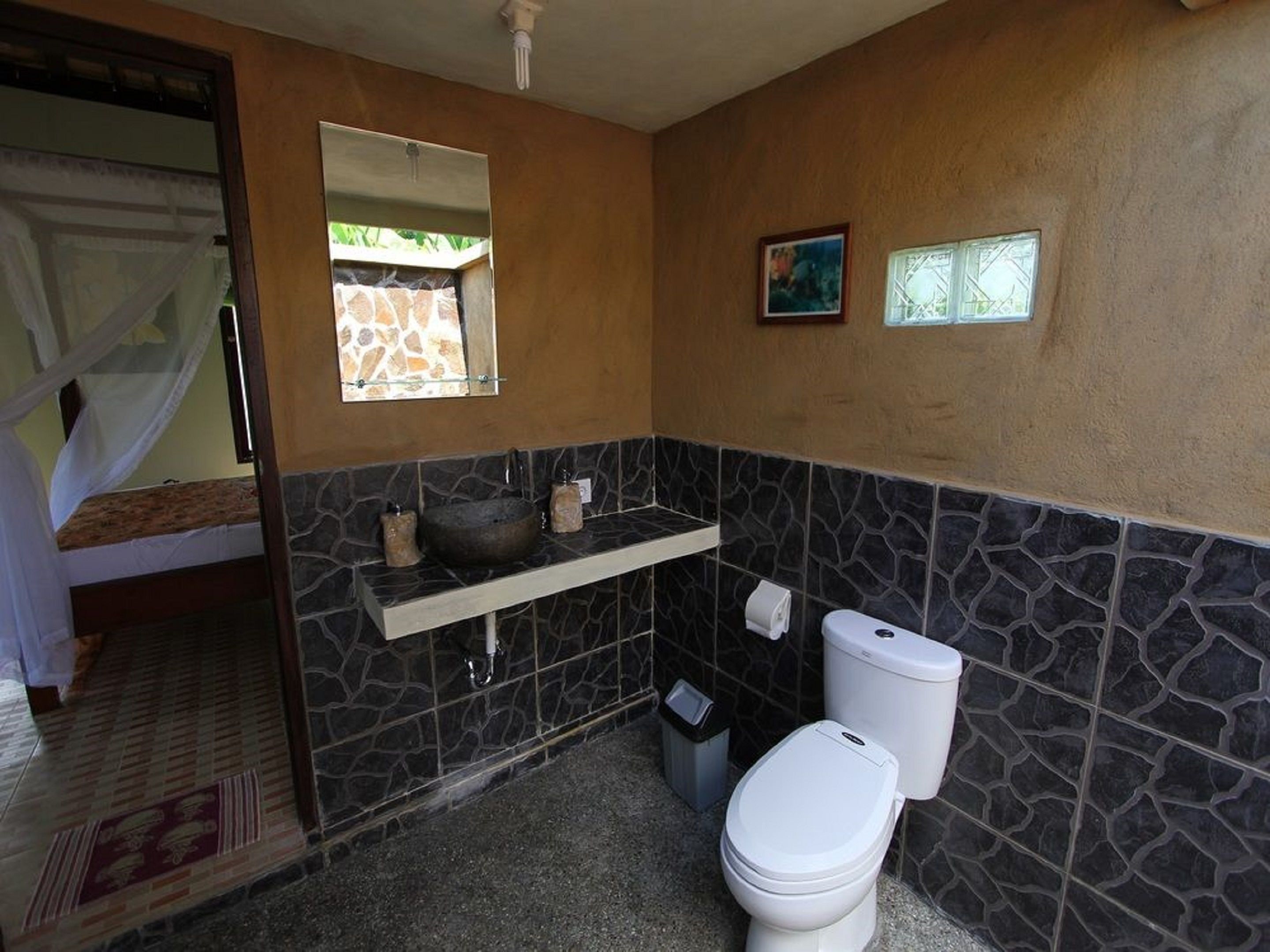 bungalow, 1 bedroom | bathroom | shower, free toiletries, hair dryer, towels