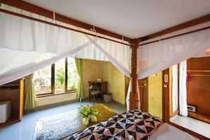 Bungalow Deluxe, 1 lit double, vue jardin | Bureau, Wi-Fi gratuit, draps fournis