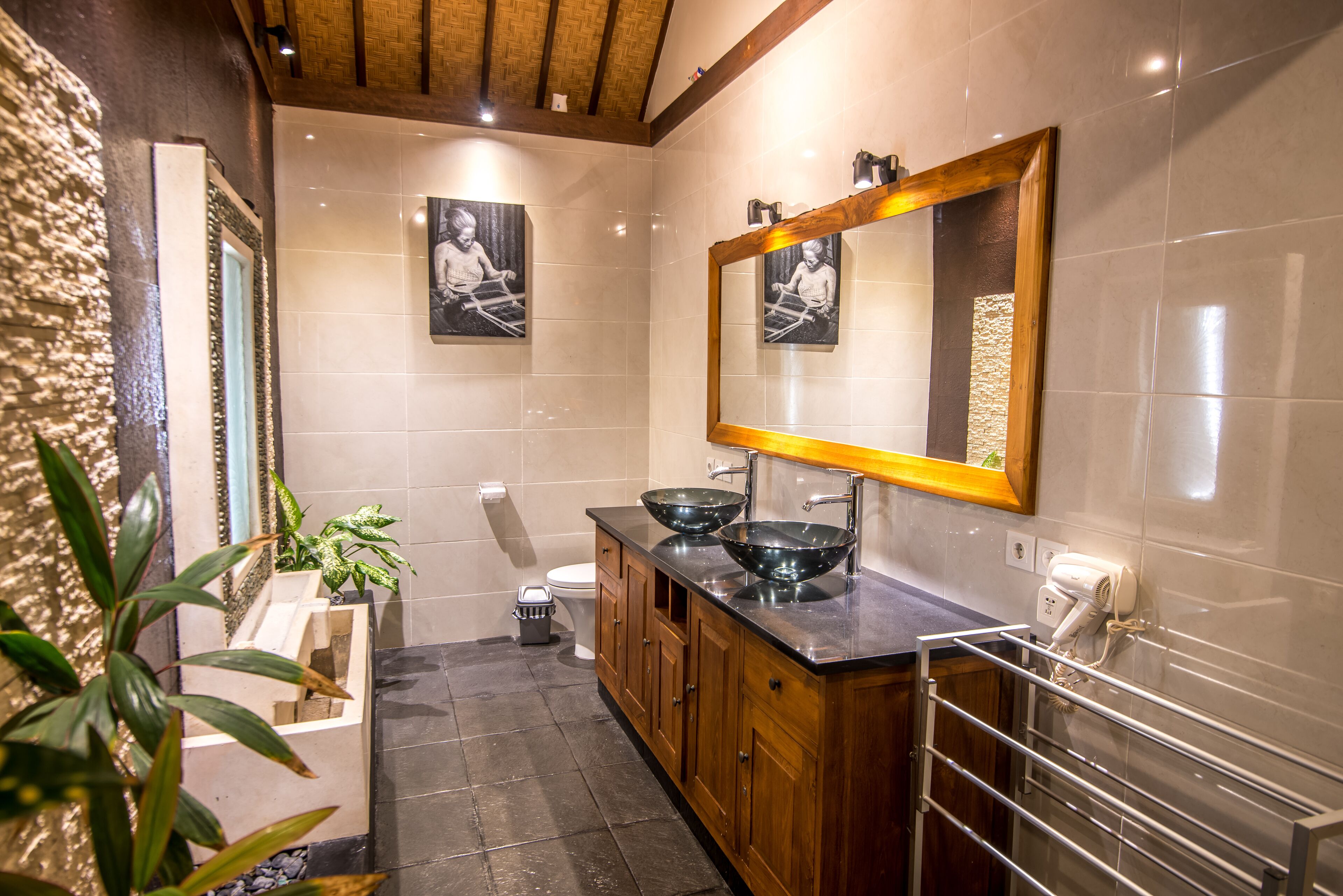 deluxe double room, bay view | bathroom shower