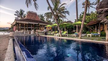 Udendørs pool, liggestole