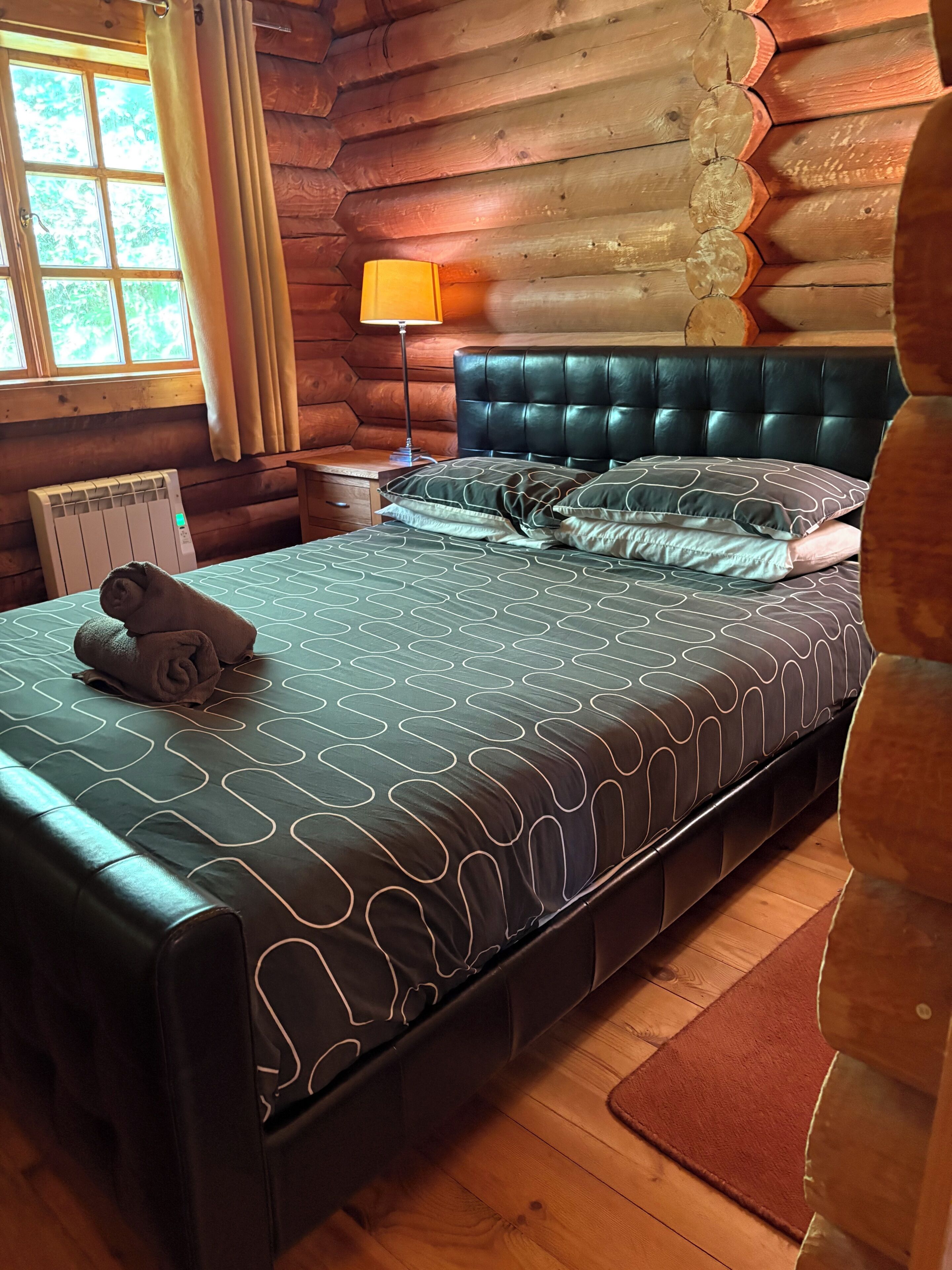 Standard Chalet, 1 Bedroom (Four Poster Bed) | 2 bedrooms, Egyptian cotton sheets, premium bedding, down duvets