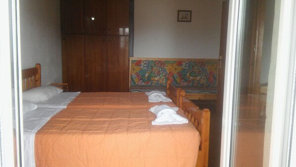 Apartemen Superior, 1 kamar tidur, pemandangan laut | Brankas, setrika/meja setrika, dan tempat tidur bayi gratis