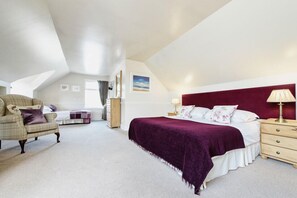 Setrika/meja setrika, Wi-Fi gratis, dan seprai linen