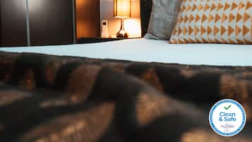 Double Room | Individually decorated, individually furnished, iron/ironing board