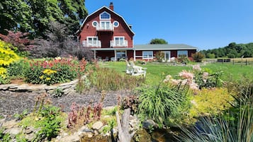 Fachada da propriedade