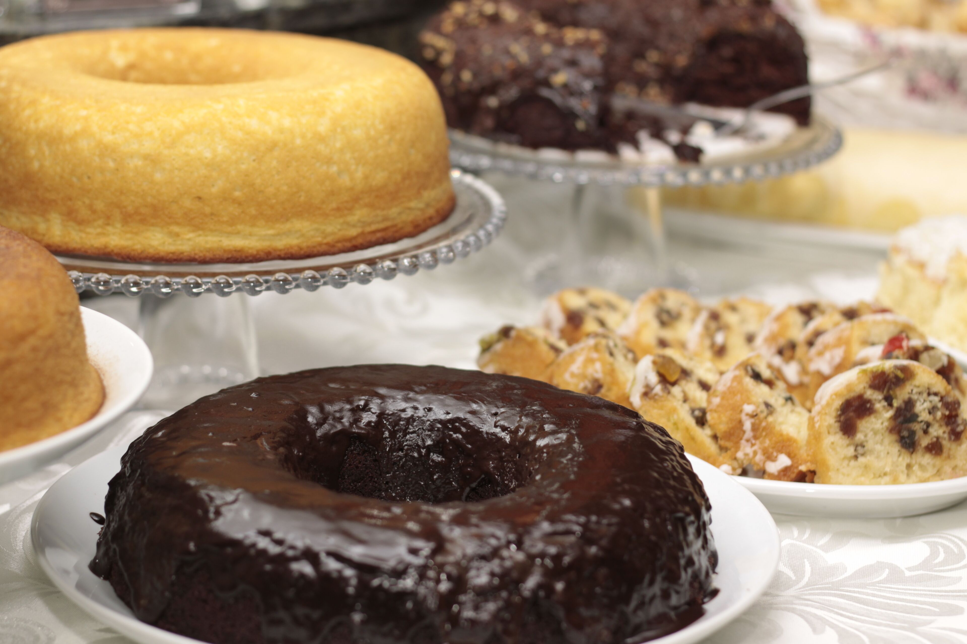 free daily cooked-to-order breakfast