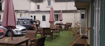 1 Loch Ness Hostel