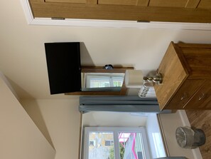 Habitación cuádruple estándar, baño privado | Cortinas opacas, wifi gratis, ropa de cama