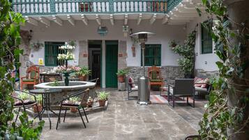 Smart TV de 40 pulgadas con canales vía satélite y televisión