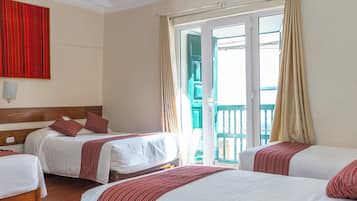 Neljän hengen tavanomainen huone | Allergiatestatut vuodevaatteet, untuvapeitot