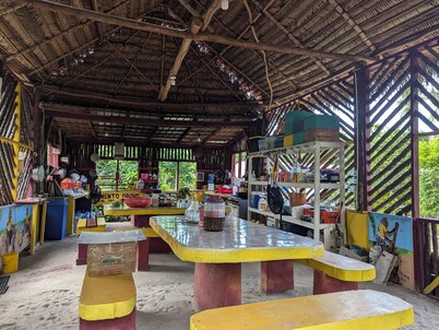 Palmento Grove Eco Cultural & Fishing Lodge