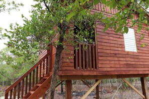 Balcony - Palmento Grove Eco Cultural & Fishing Lodge (Hopkins)