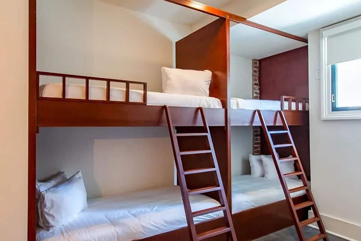 Quadruple Room | 3 slaapkamers, gratis wifi, beddengoed