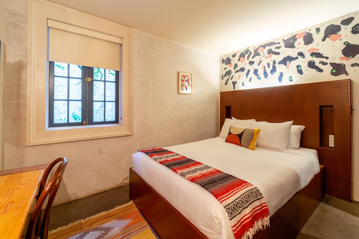 Standard Room | Free WiFi, bed sheets