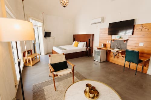 Suite (Room) | Wifi gratis y ropa de cama