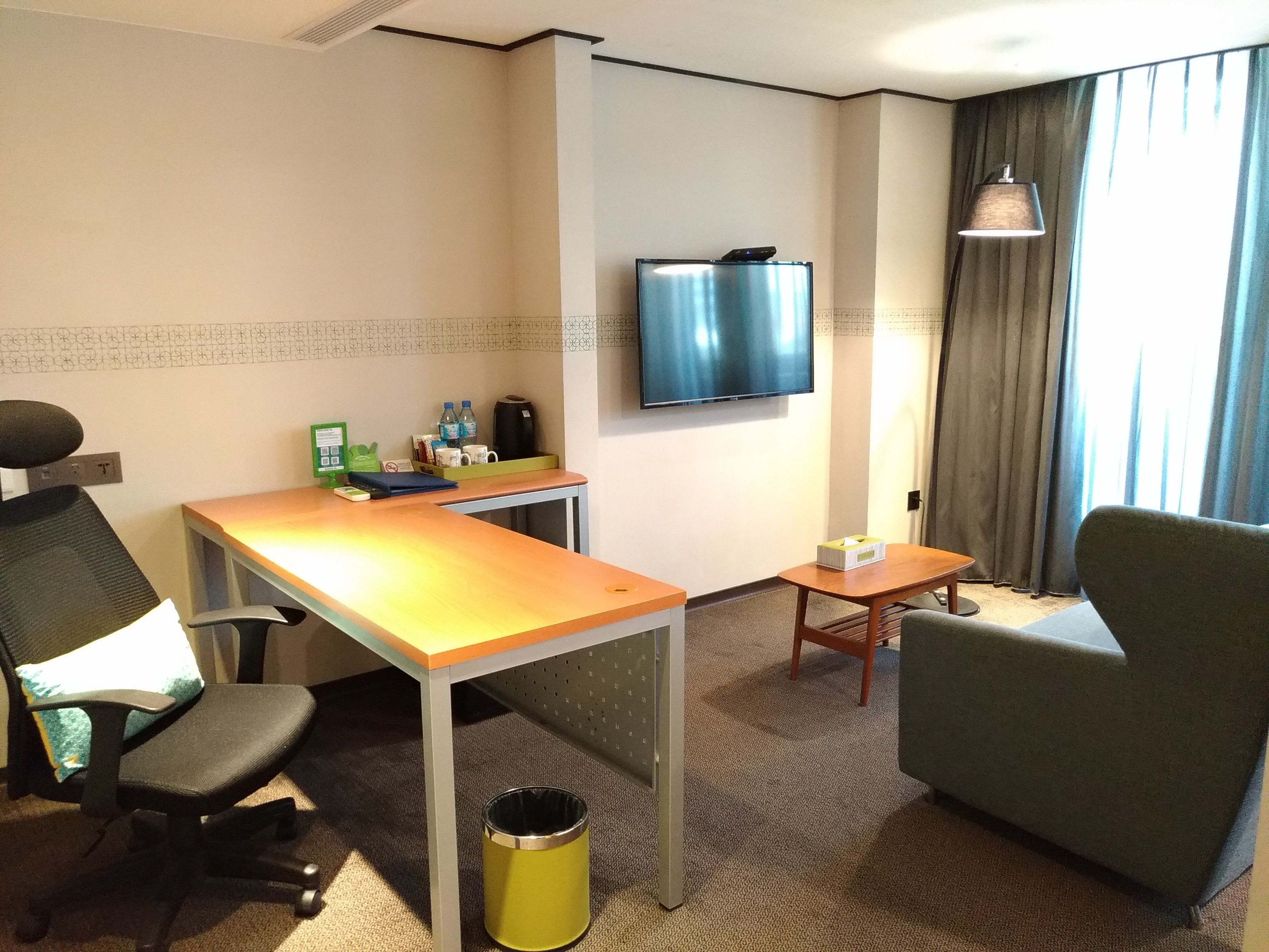 suite | 1 bedroom, premium bedding, down duvets, in-room safe