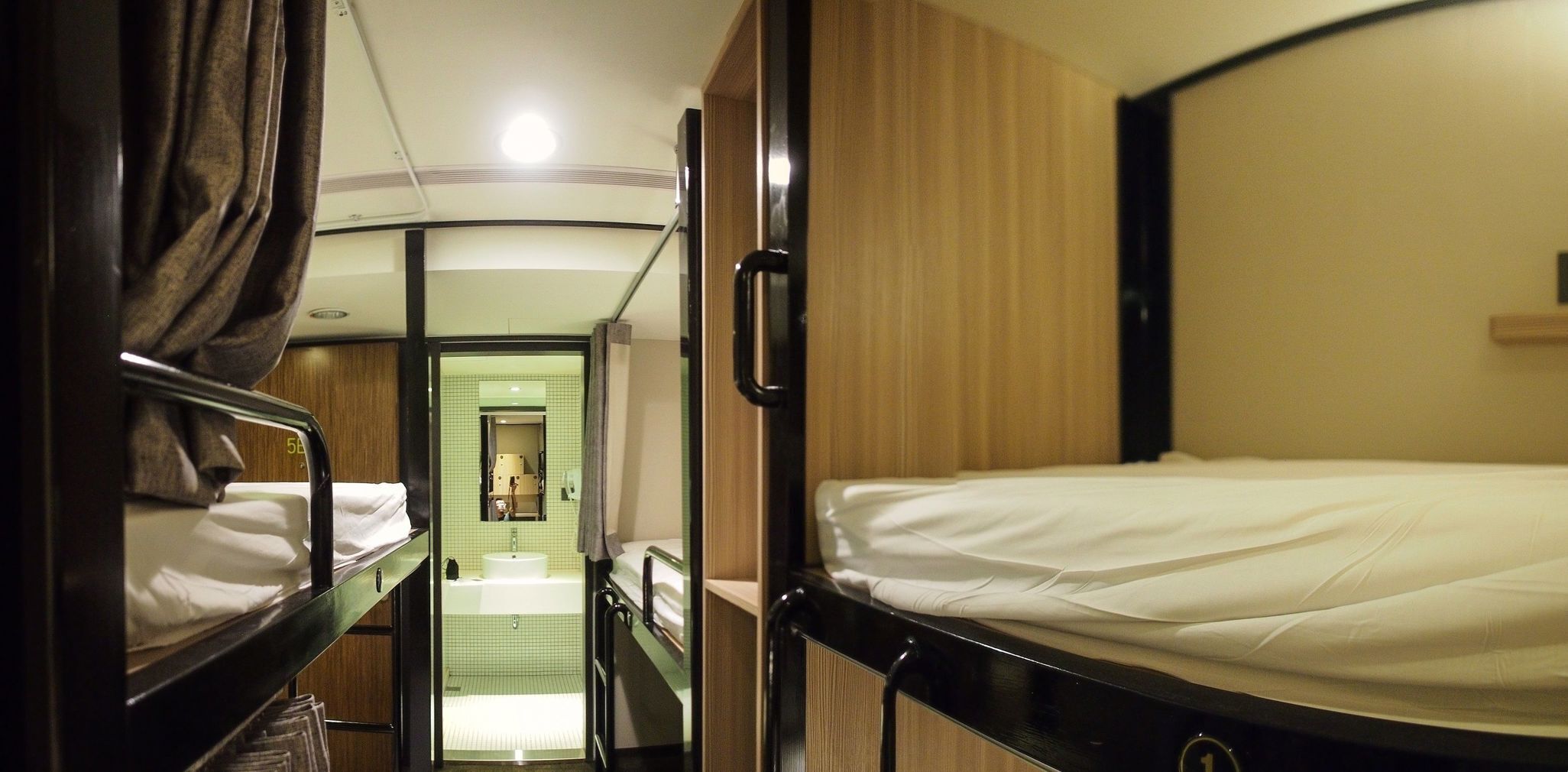 Premium bedding, down comforters, in-room safe, individually decorated