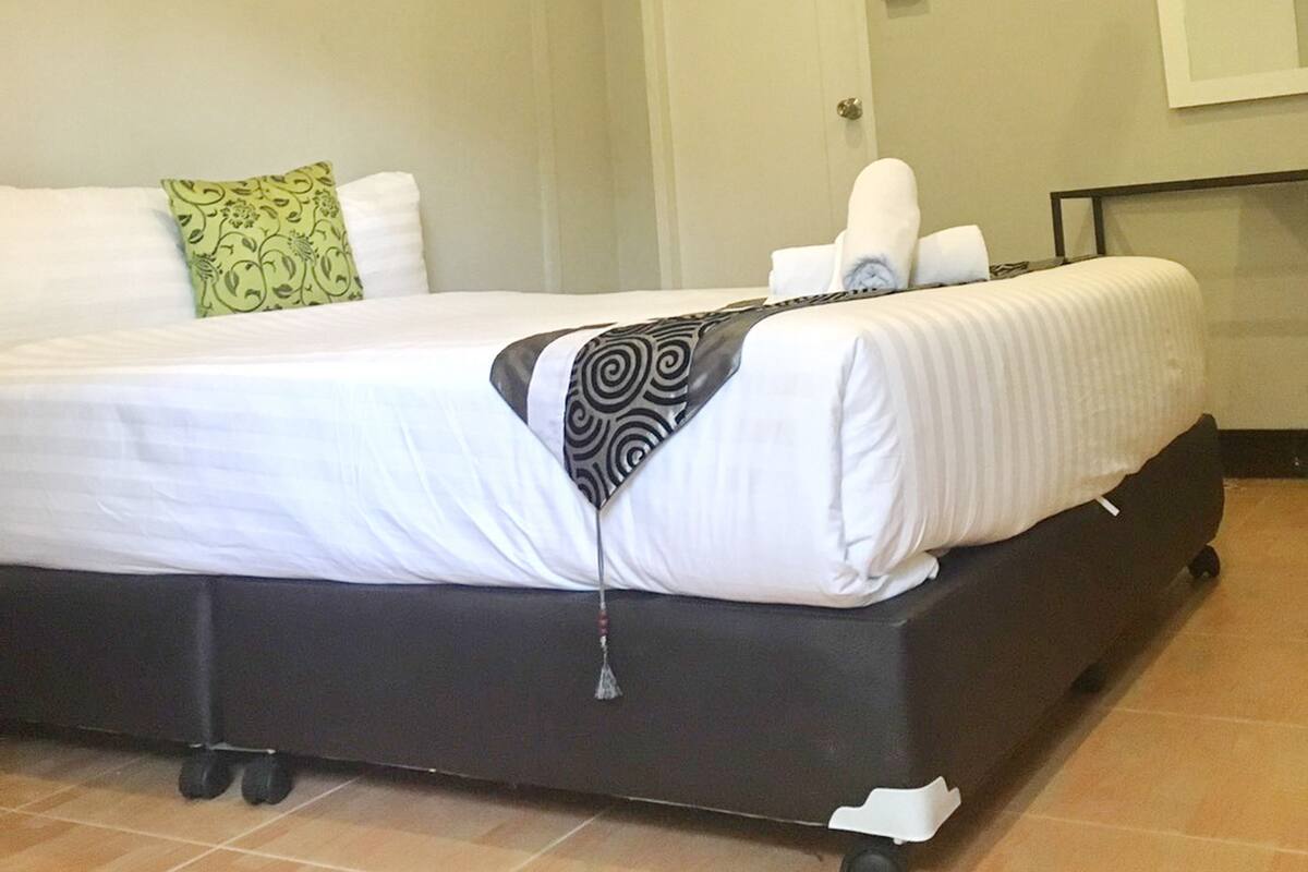 Standard Double Room | Free WiFi