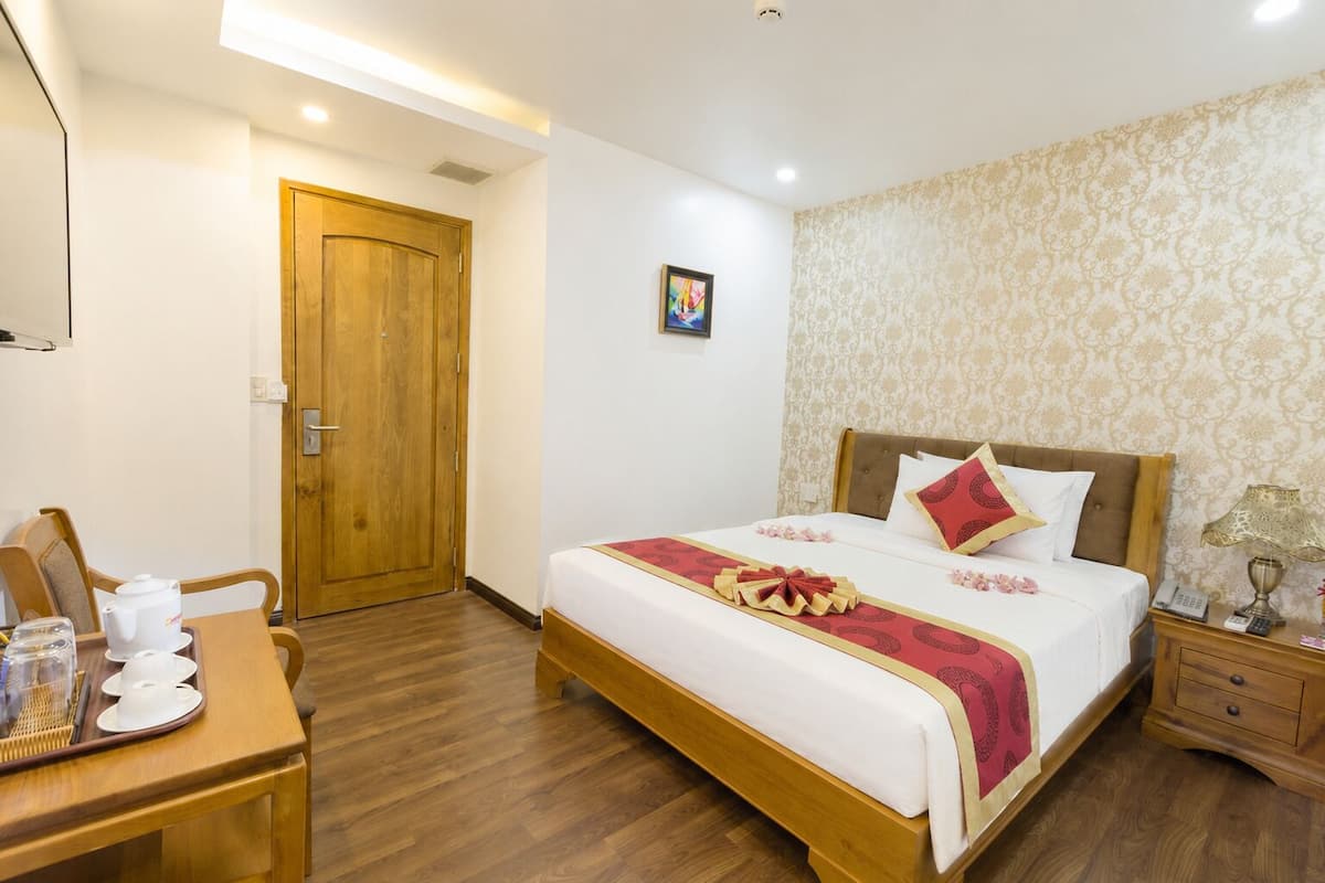 Standard Double Room | Minibar, in-room safe, blackout curtains, free WiFi