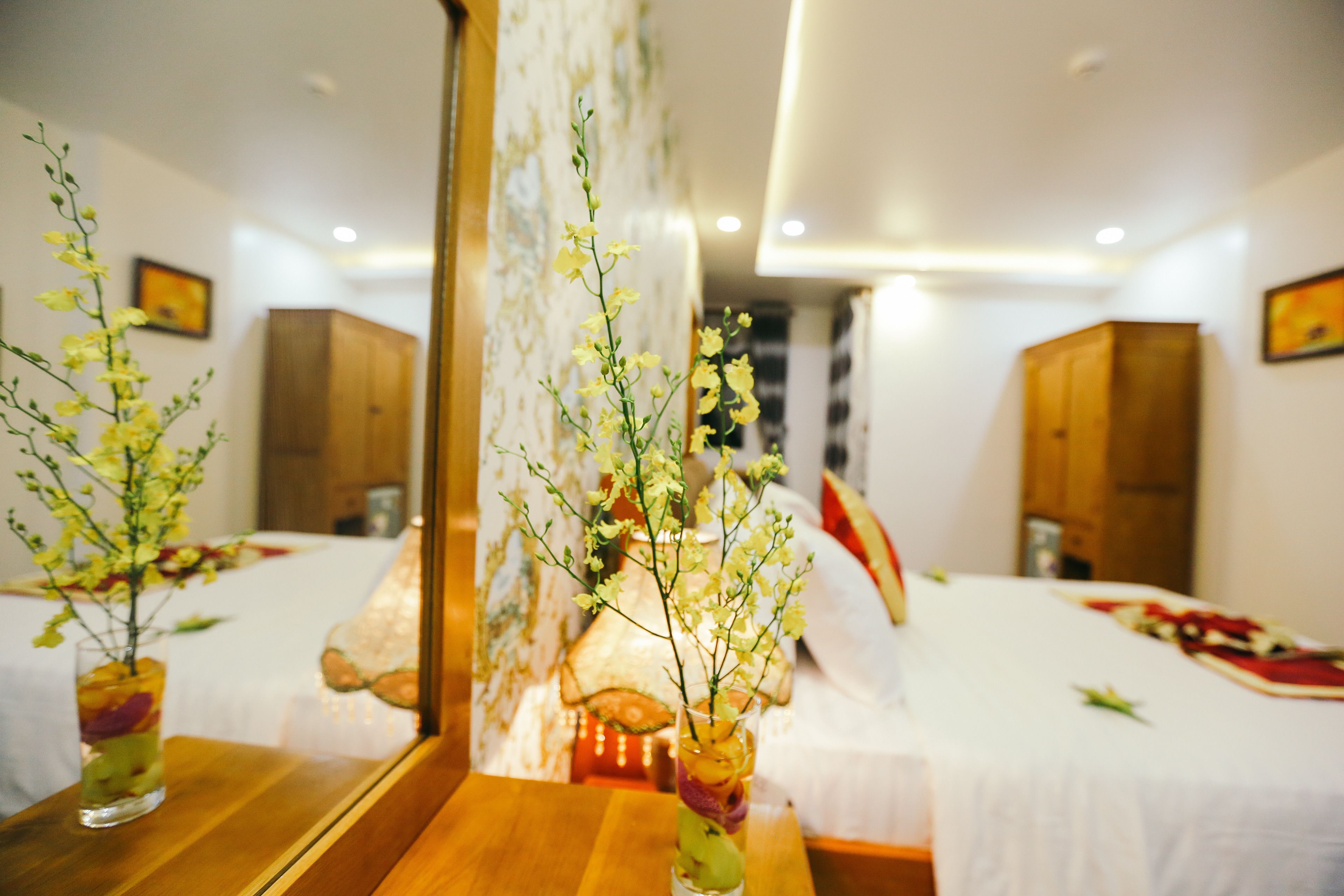 deluxe double room | interior detail