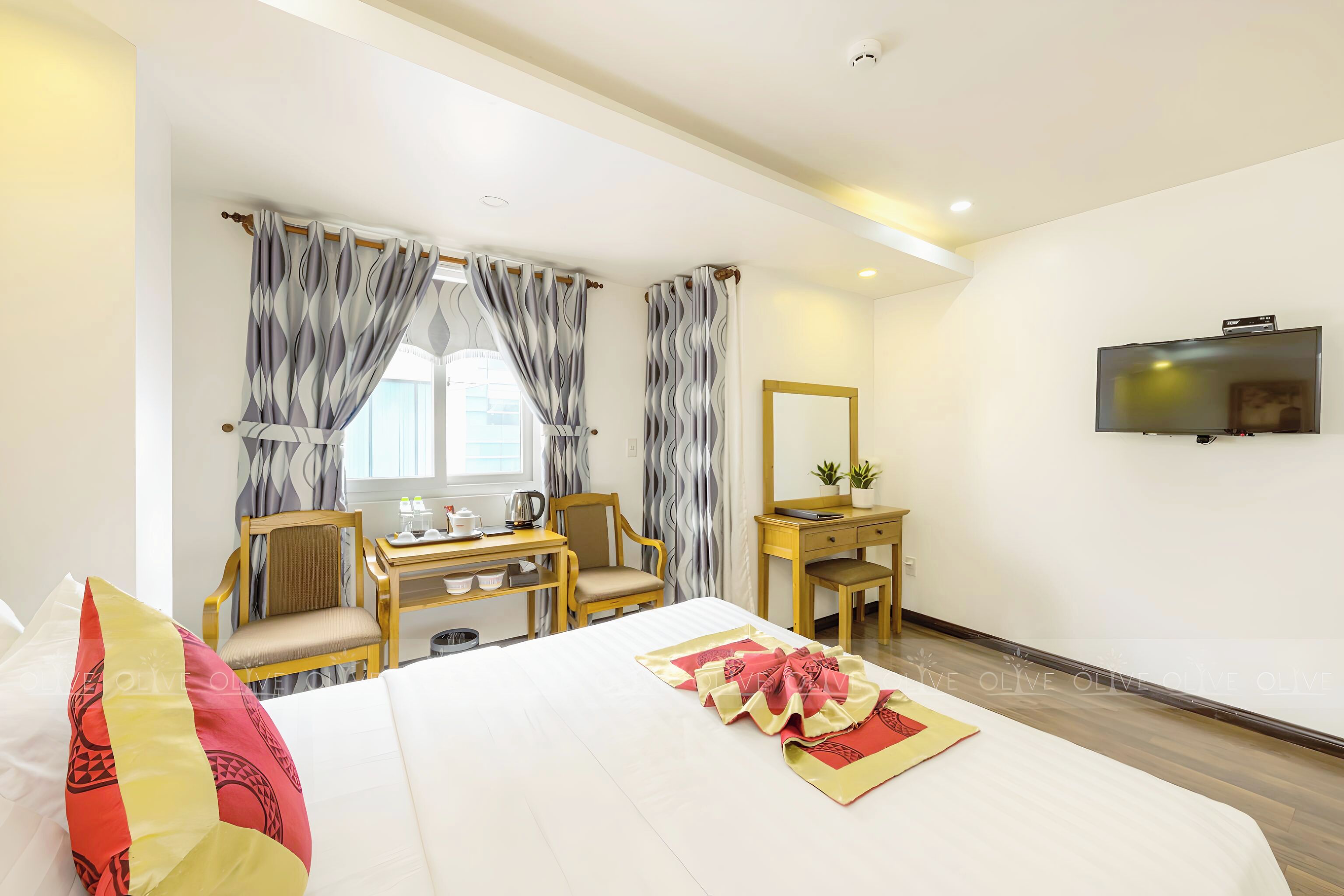 minibar, in-room safe, blackout curtains, free wifi