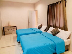 Premium Quadruple Room